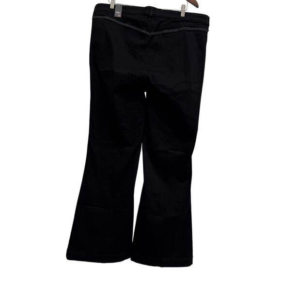 NWT Torrid Women’s 20T Sky High A- Line Flare Super Soft Jeans Black Plus Size0 - Picture 2 of 9